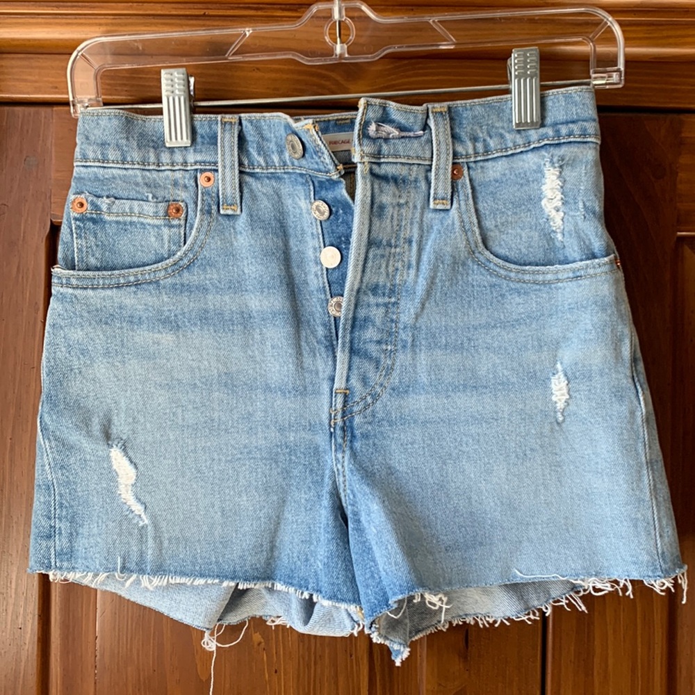 Levi’s rib cage high rise denim shorts